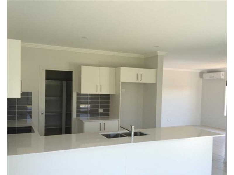 3 Bulgari Crescent, Hope Island QLD 4212