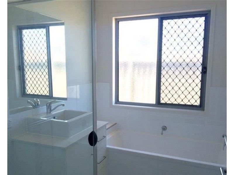 3 Bulgari Crescent, Hope Island QLD 4212