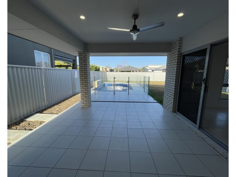 3 Bulgari Crescent, Hope Island QLD 4212