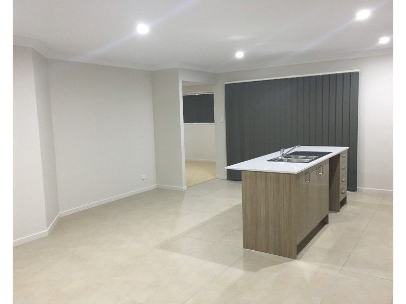 90A Dixon Drive, Pimpama QLD 4209