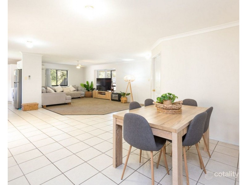 17 Matzia Avenue, Pacific Pines QLD 4211