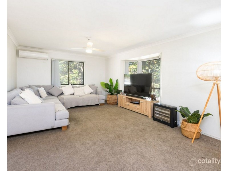 17 Matzia Avenue, Pacific Pines QLD 4211