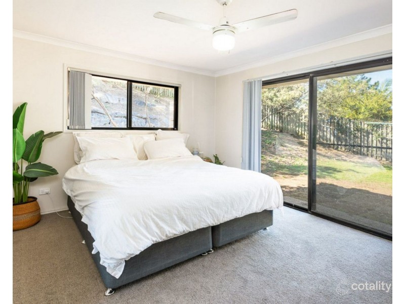 17 Matzia Avenue, Pacific Pines QLD 4211