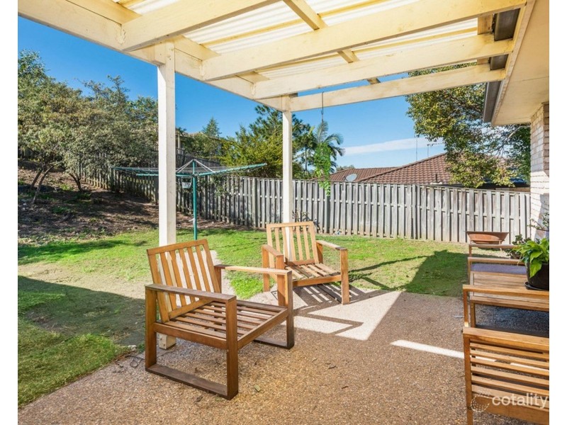 17 Matzia Avenue, Pacific Pines QLD 4211