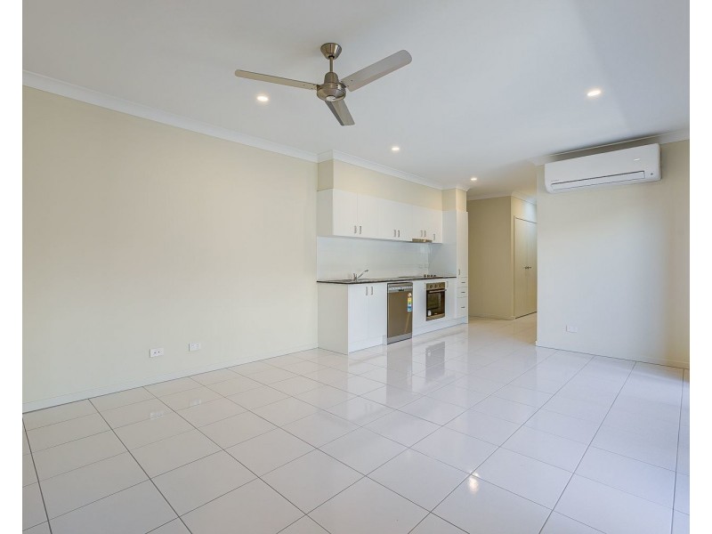 2/5 Merino Street, Park Ridge QLD 4125