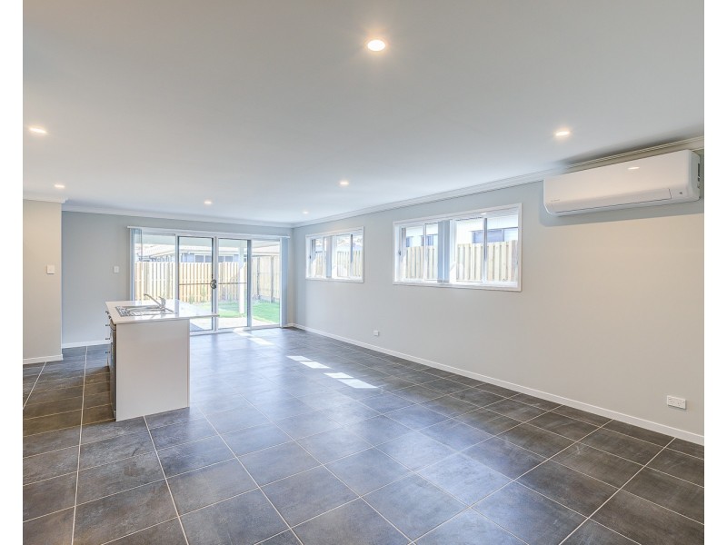 16 Aspen Circuit, Logan Reserve QLD 4133