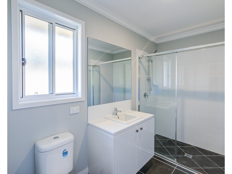 16 Aspen Circuit, Logan Reserve QLD 4133