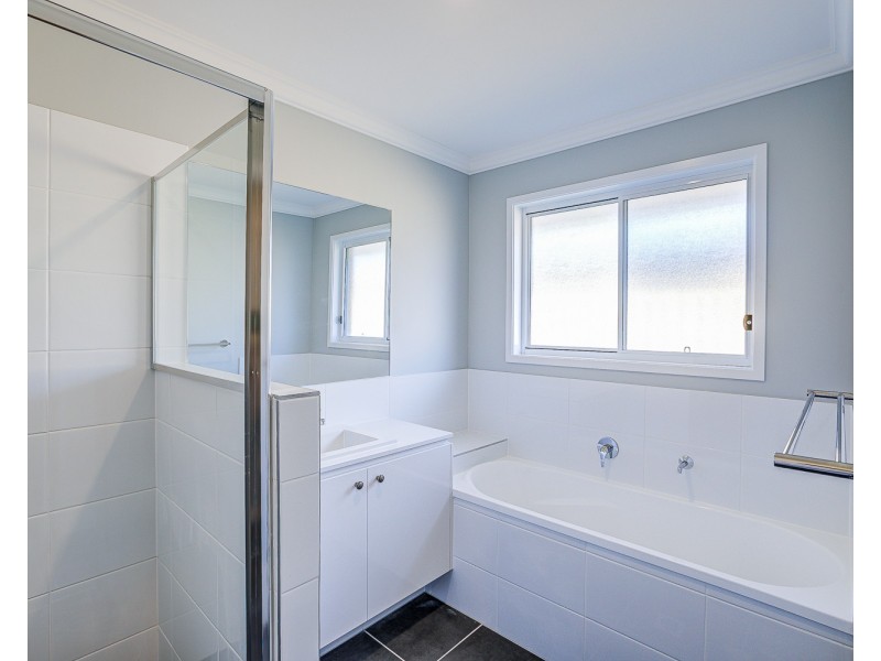 16 Aspen Circuit, Logan Reserve QLD 4133