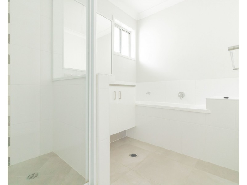 5 Hillsborough Place, Pimpama QLD 4209