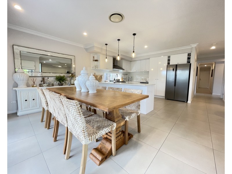 14 Kalgoorlie Street, Pimpama QLD 4209