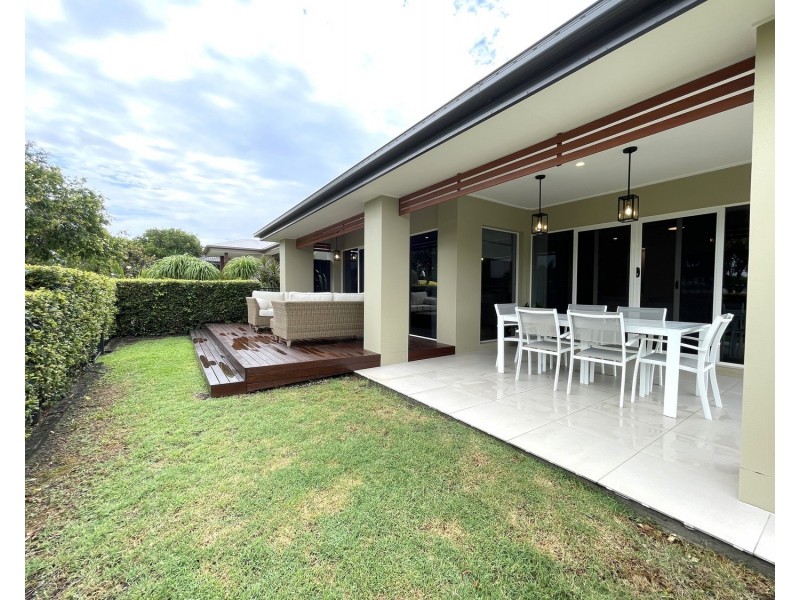 14 Kalgoorlie Street, Pimpama QLD 4209