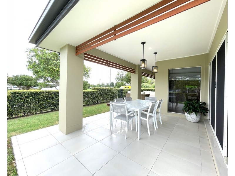 14 Kalgoorlie Street, Pimpama QLD 4209