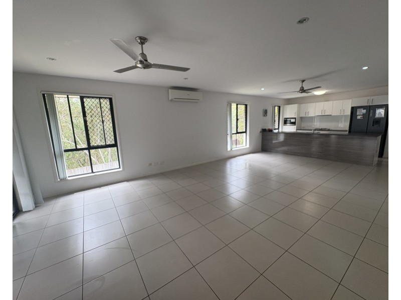 7 Conlan Court, Oxenford QLD 4210