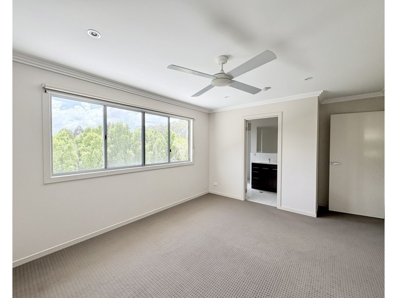 37B Diamantina Crescent, Pacific Pines QLD 4211
