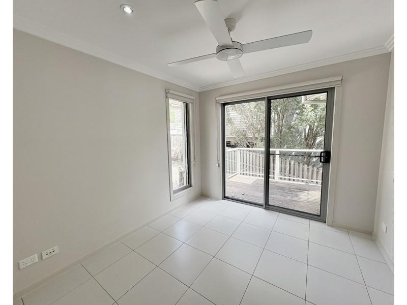37B Diamantina Crescent, Pacific Pines QLD 4211
