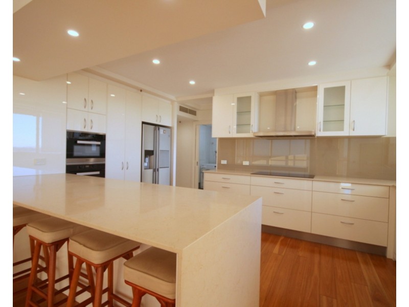 21/19 Oatland Esplanade, Runaway Bay QLD 4216