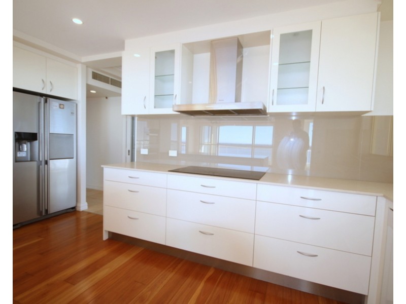 21/19 Oatland Esplanade, Runaway Bay QLD 4216