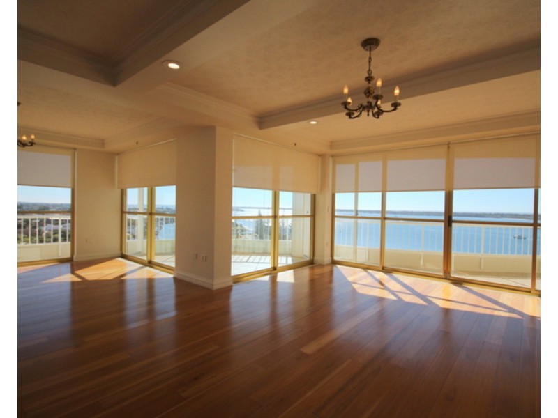 21/19 Oatland Esplanade, Runaway Bay QLD 4216