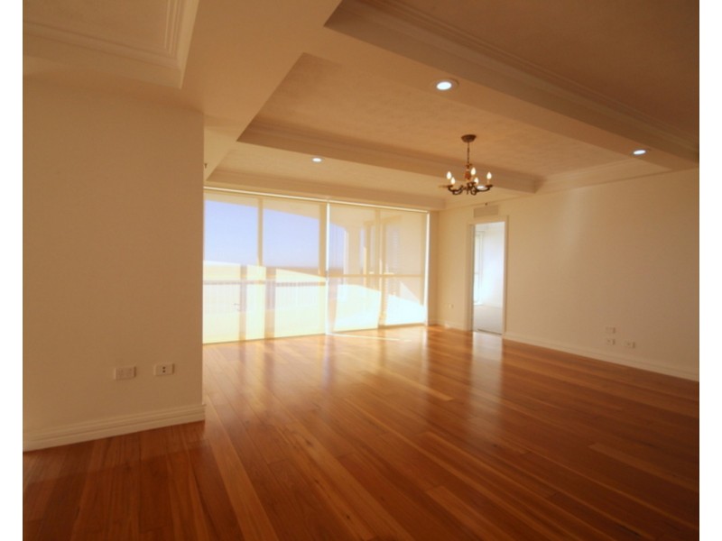21/19 Oatland Esplanade, Runaway Bay QLD 4216