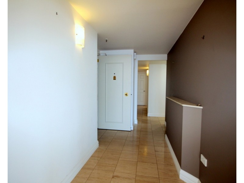 21/19 Oatland Esplanade, Runaway Bay QLD 4216
