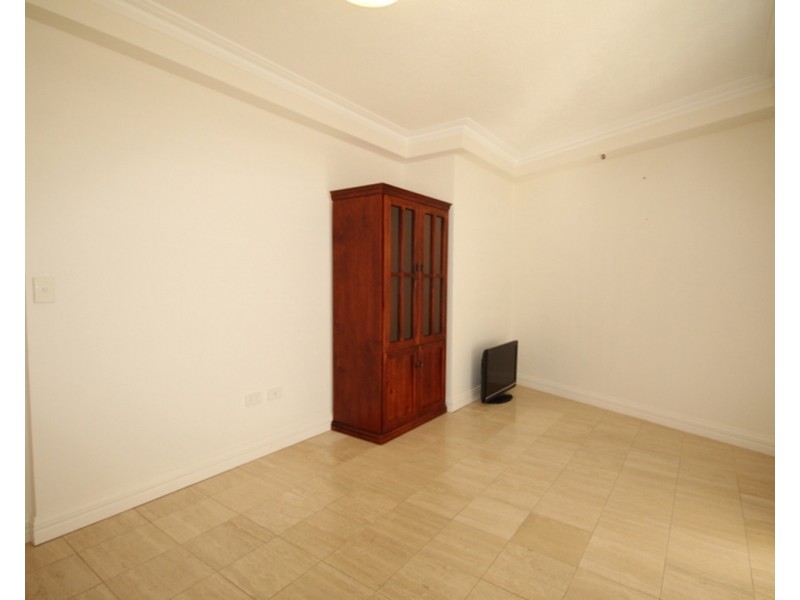 21/19 Oatland Esplanade, Runaway Bay QLD 4216