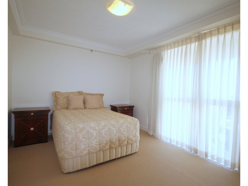 21/19 Oatland Esplanade, Runaway Bay QLD 4216