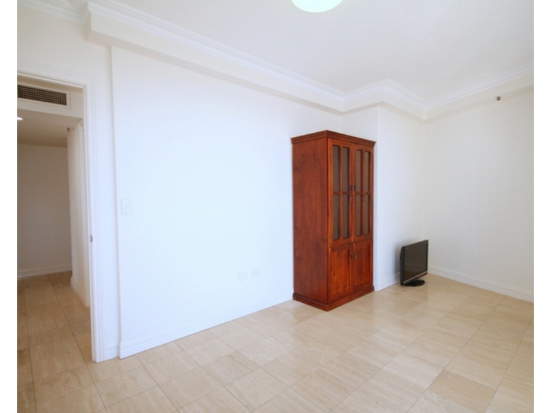 21/19 Oatland Esplanade, Runaway Bay QLD 4216