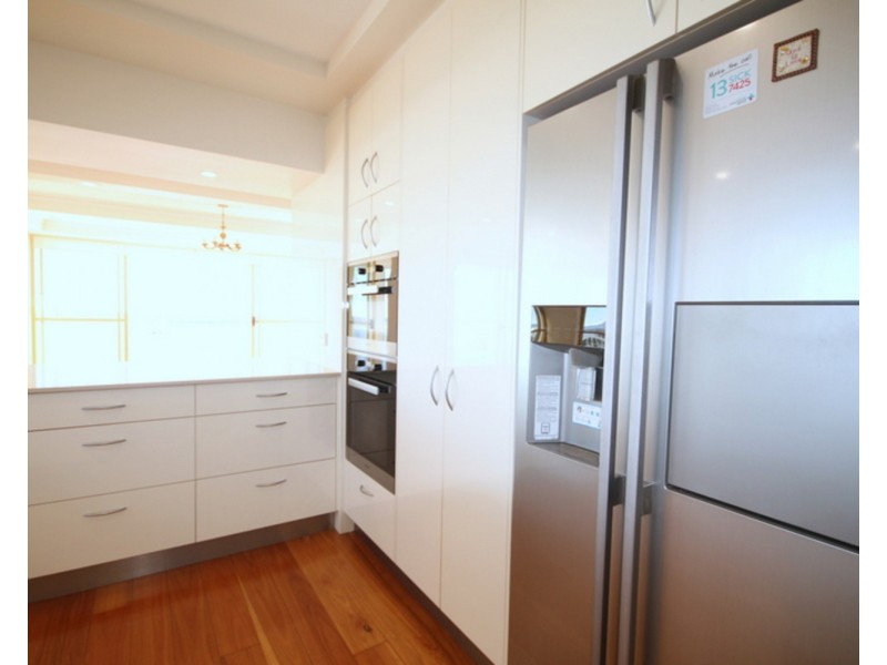 21/19 Oatland Esplanade, Runaway Bay QLD 4216