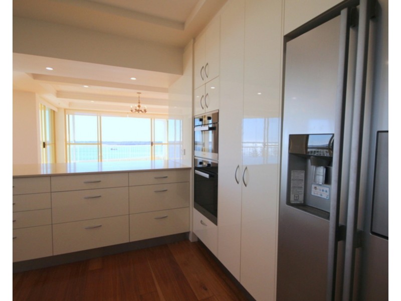 21/19 Oatland Esplanade, Runaway Bay QLD 4216