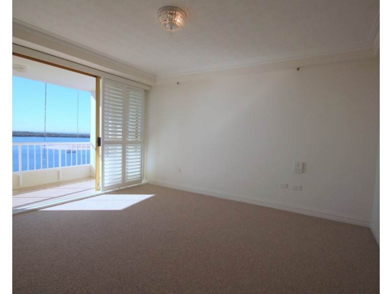 21/19 Oatland Esplanade, Runaway Bay QLD 4216