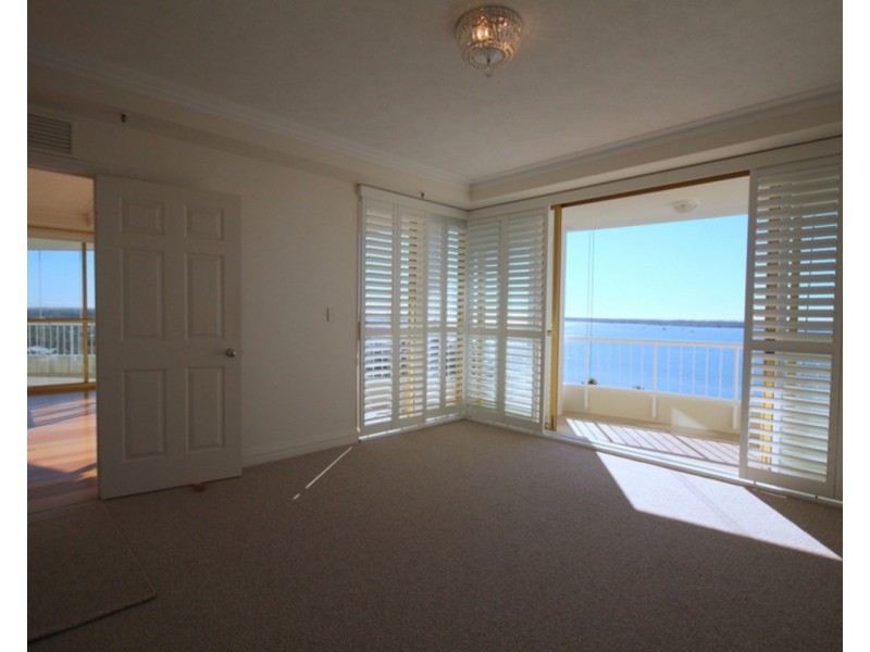 21/19 Oatland Esplanade, Runaway Bay QLD 4216