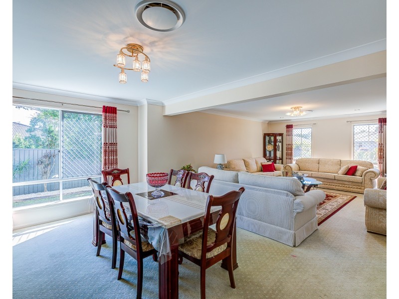 80 Wunburra Circle, Pacific Pines QLD 4211