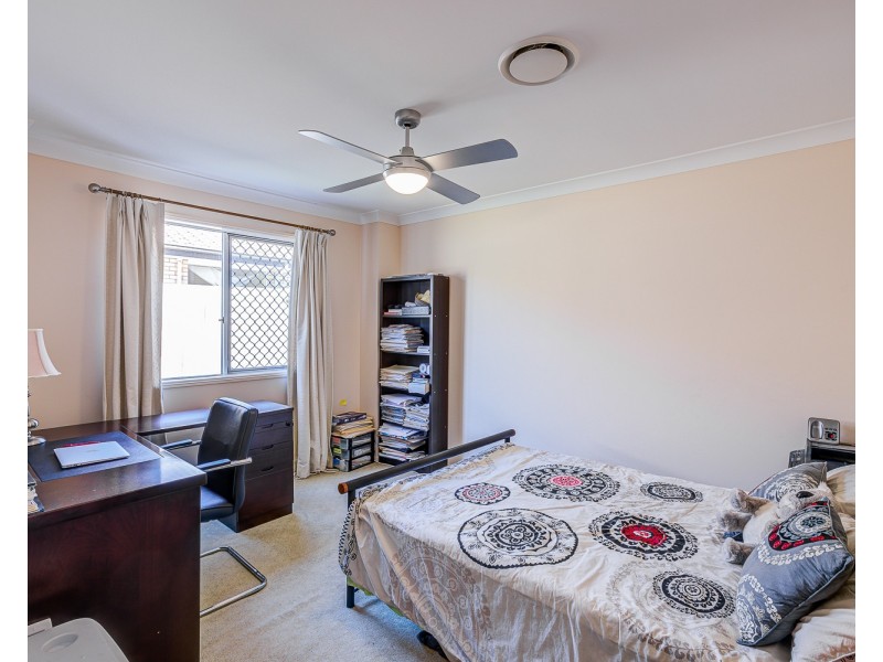 80 Wunburra Circle, Pacific Pines QLD 4211