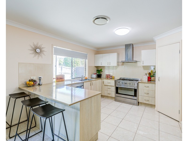 80 Wunburra Circle, Pacific Pines QLD 4211
