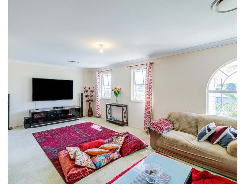 80 Wunburra Circle, Pacific Pines QLD 4211