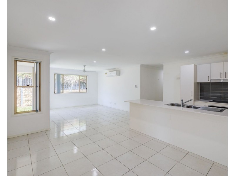 1/6 Cress Court, Pimpama QLD 4209