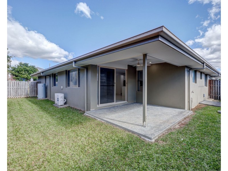 1/6 Cress Court, Pimpama QLD 4209