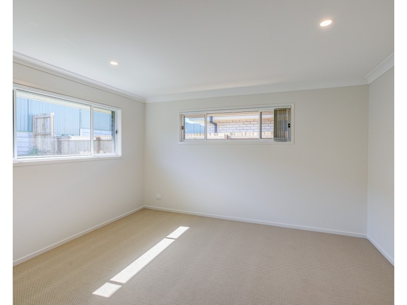 24 Raven Court, Park Ridge QLD 4125