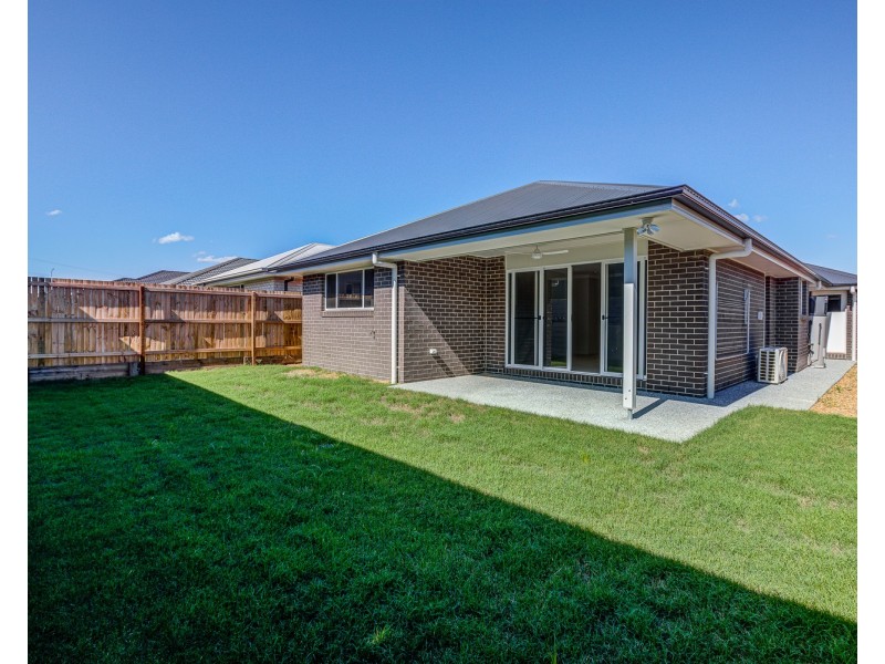 24 Raven Court, Park Ridge QLD 4125