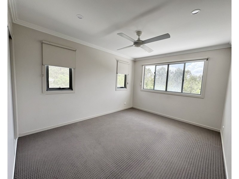 39B Diamantina Circuit, Pacific Pines QLD 4211