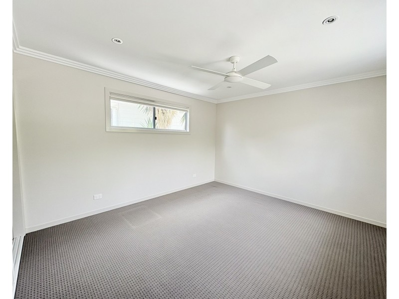39B Diamantina Circuit, Pacific Pines QLD 4211
