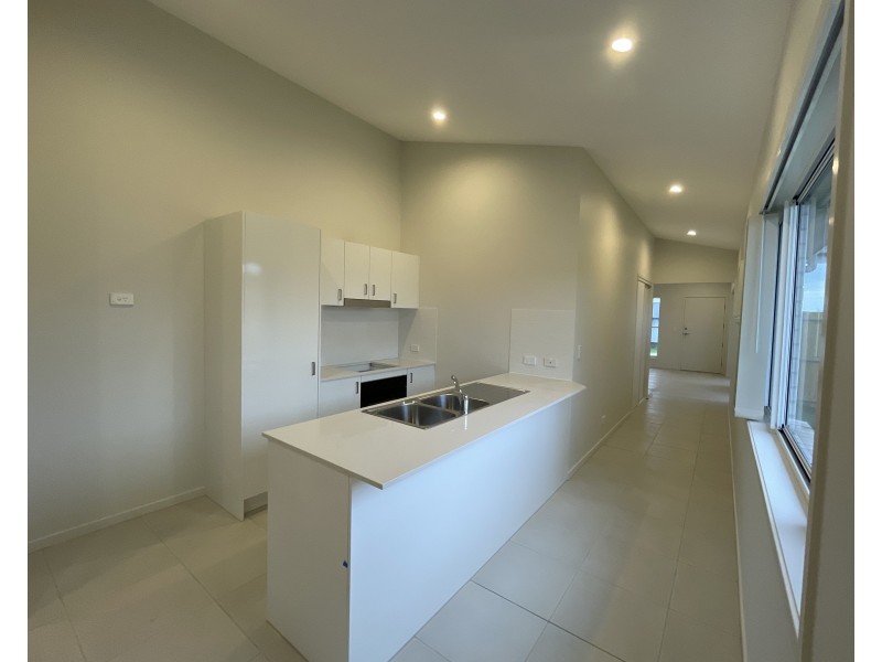 2 Mallow Court, Collingwood Park QLD 4301