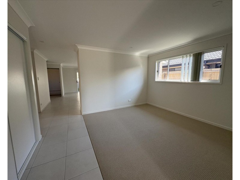 38 Raven Court, Park Ridge QLD 4125