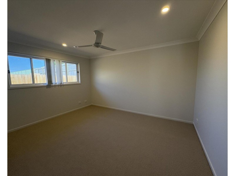38 Raven Court, Park Ridge QLD 4125