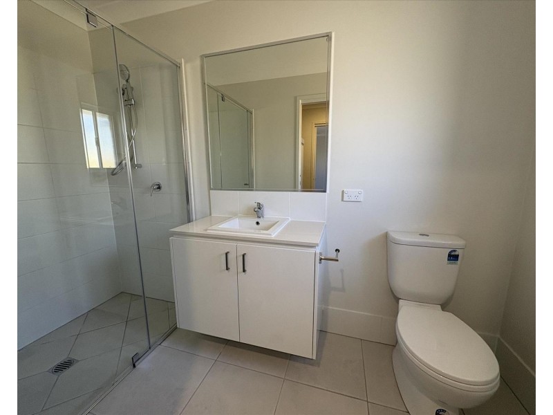 38 Raven Court, Park Ridge QLD 4125