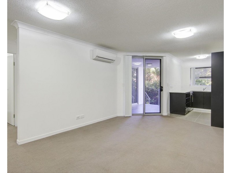 5/14-16 Proud Street, Labrador QLD 4215