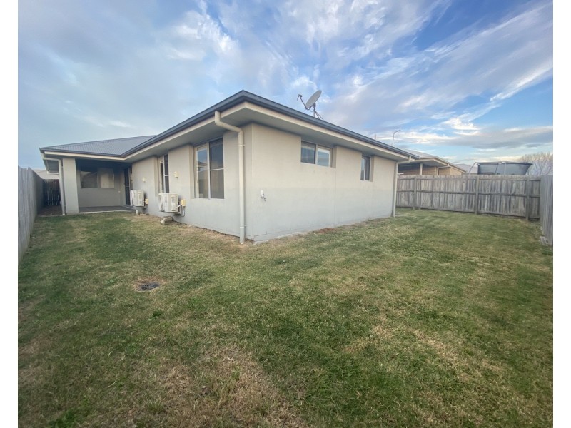45 Charles Avenue, Pimpama QLD 4209