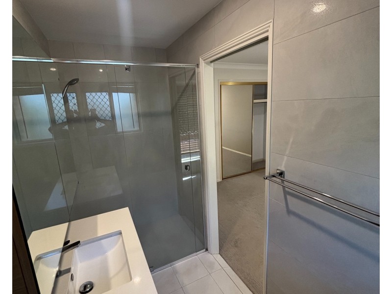 75 Greenacre Drive, Parkwood QLD 4214