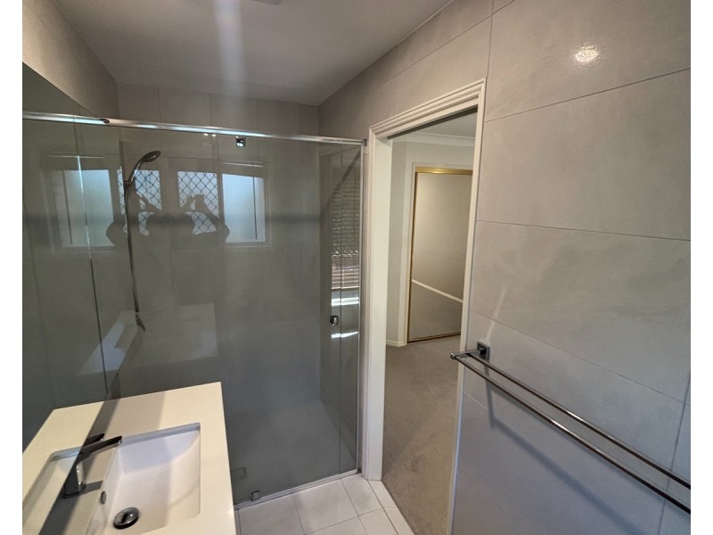 75 Greenacre Drive, Parkwood QLD 4214