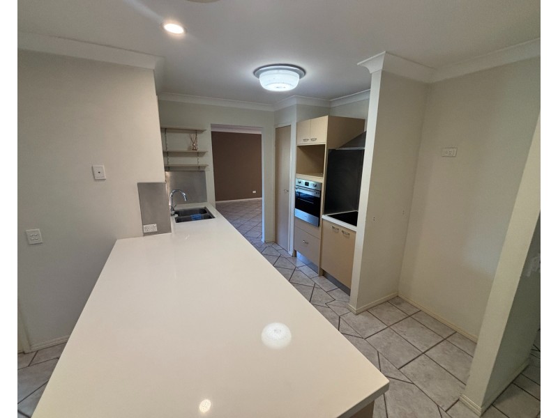 75 Greenacre Drive, Parkwood QLD 4214